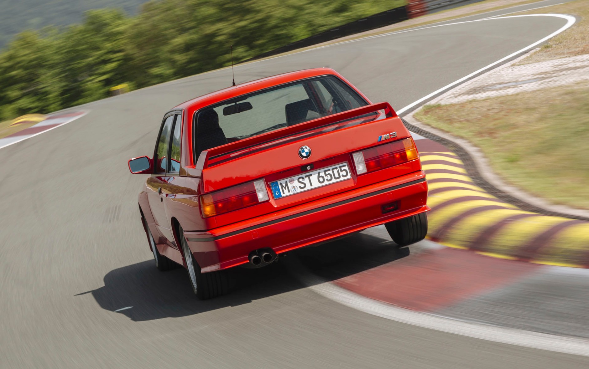 BMW M3 (E30) - czyli, torowy szatan