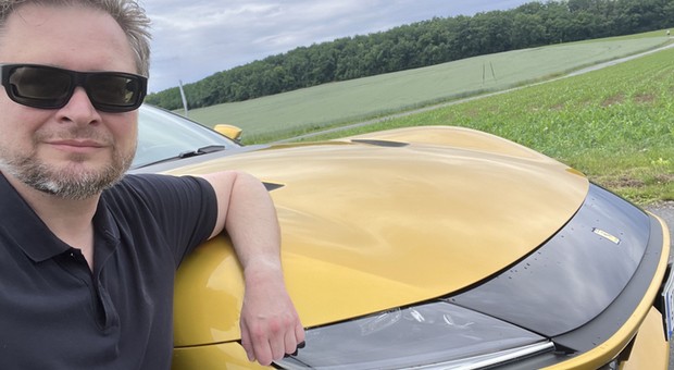 Pojeździłem 830-konnym Ferrari za blisko 2 mln zł. Byłem pewien, że będzie bolało