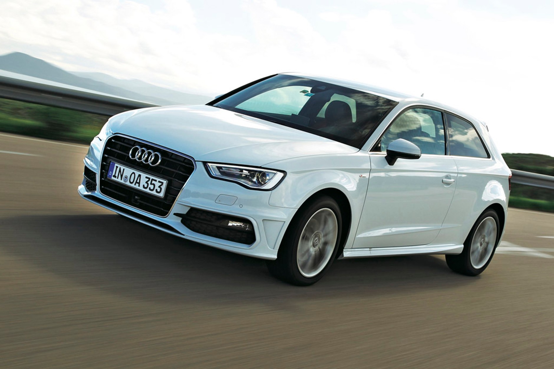 Volkswagen Golf kontra Audi A3, BMW serii 1 i Mercedes klasy A: pojedynek w pierwszej lidze