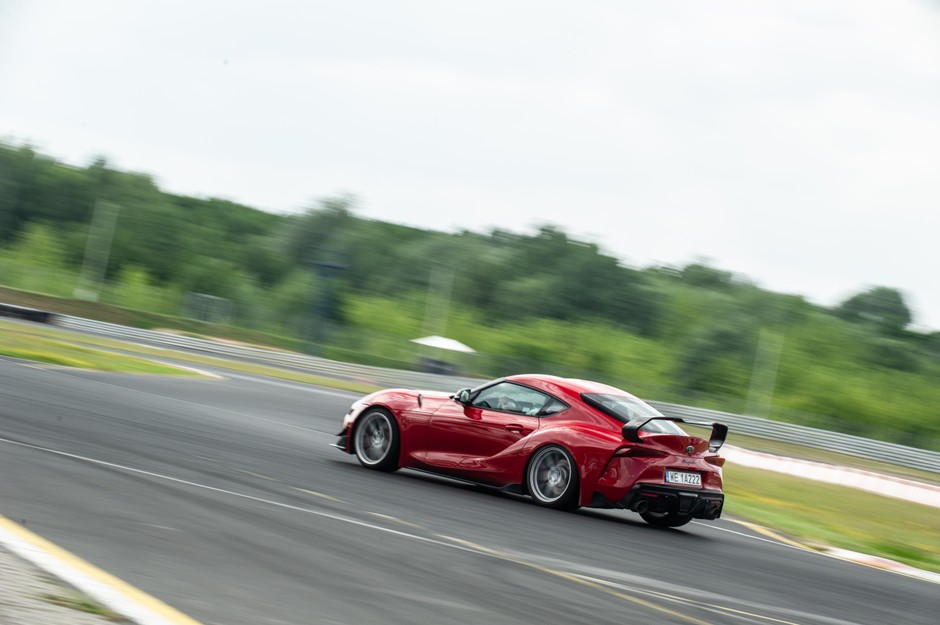 Toyoty linii GR i GR SPORT