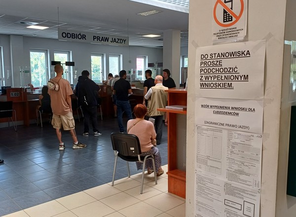 Prawo jazdy do wymiany. Do kiedy kierowcy mają czas na złożenie wniosku? Podali datę