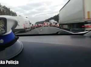 Wzorowy korytarz życia – policja chwali kierowców na A2
