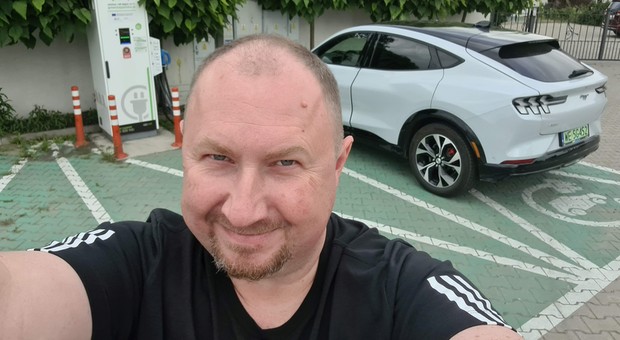 Pojechałem elektrycznym Mustangiem na Podlasie. W region, który jest białą plamą na mapie elektromobilności