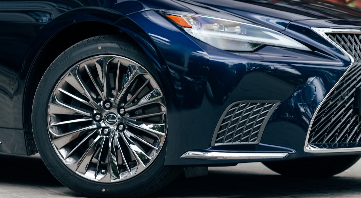 Lexus LS zniknął z oferty w Wielkiej Brytanii. Przez rok zarejestrowano tylko trzy sztuki