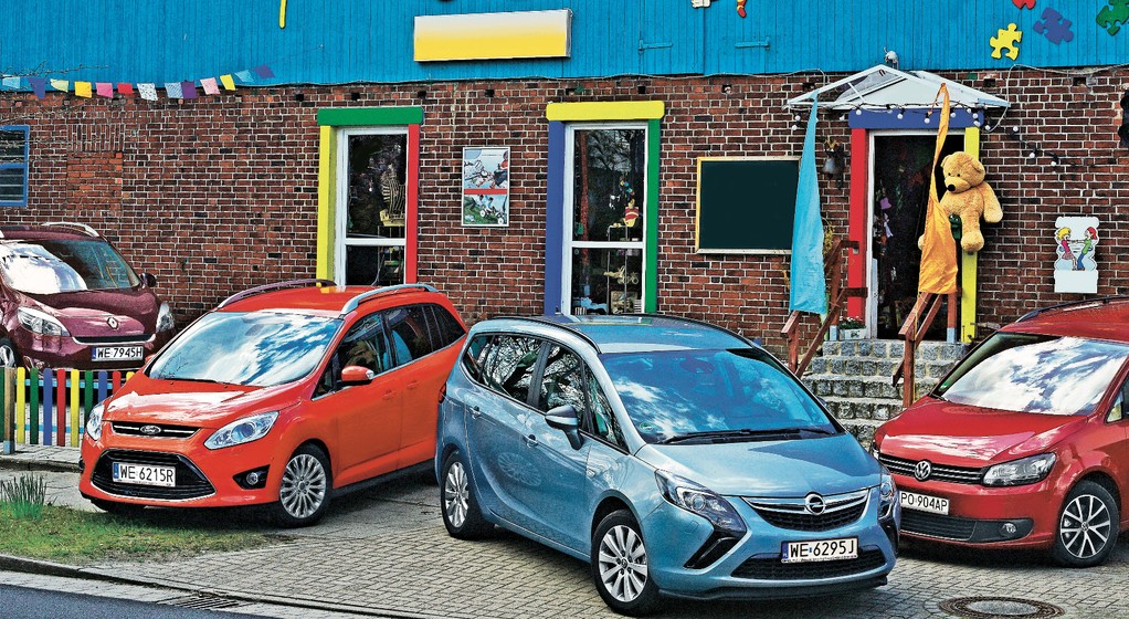 Ford Grand C-Max, Opel Zafira Tourer, Renault Grand Scenic i Volkswagen Touran