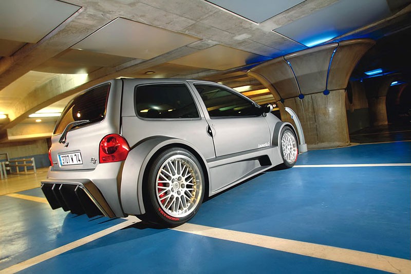 Lazareth Twingo V8 Trophy: mały dziwoląg