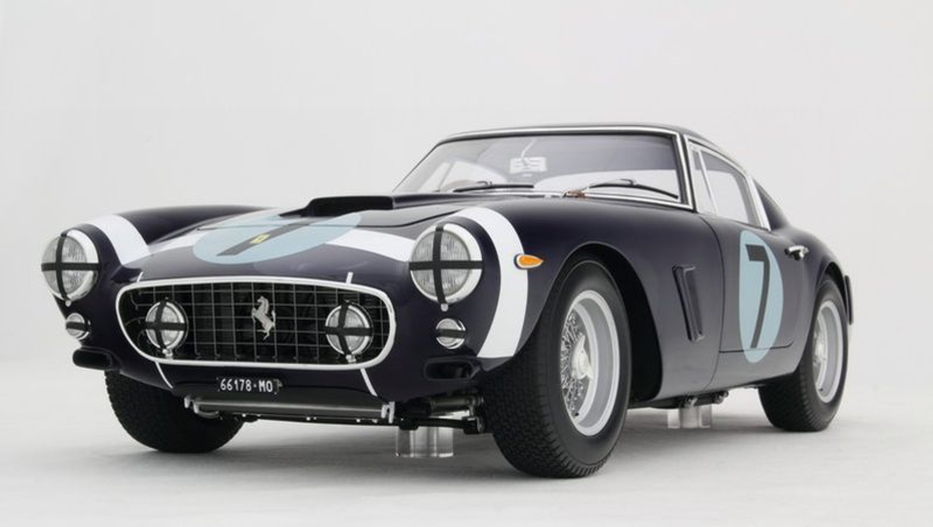 Dopracowany w szczegółach niezwykle kosztowny model