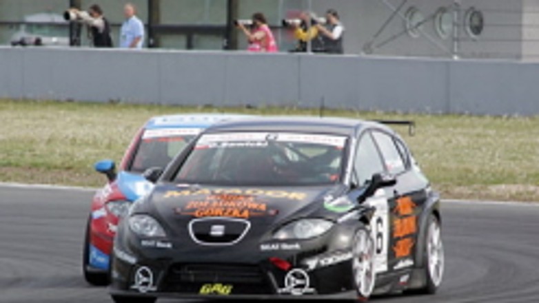 Wyścigi: Damian Sawicki nie wygra rozgrywek Seat Leon Supercopa