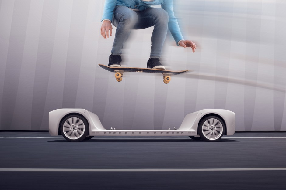Oto platforma do wymiany. Rinspeed nazywa ją deskorolką