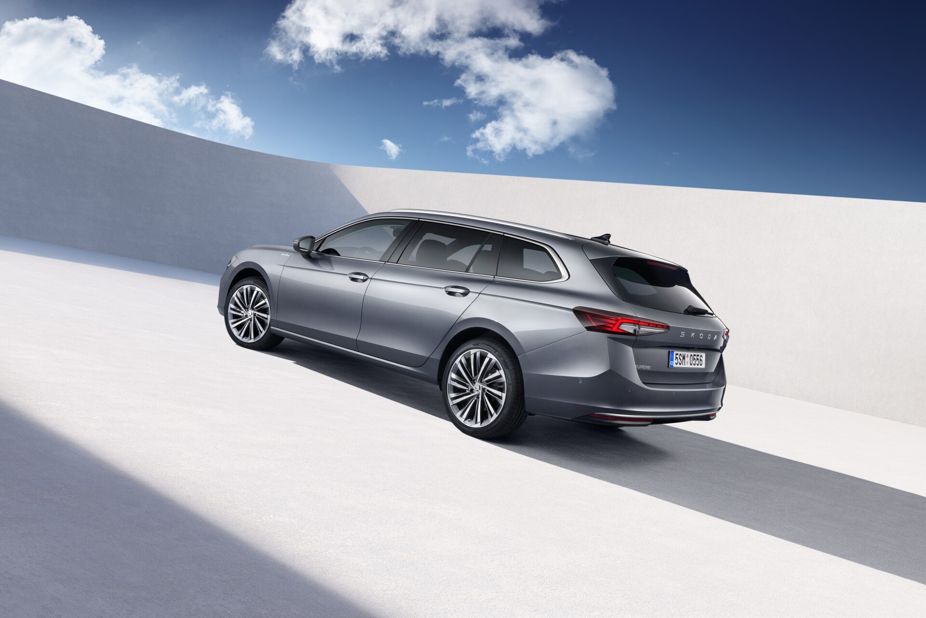 Nowa Skoda Superb Laurin & Klement (2024)