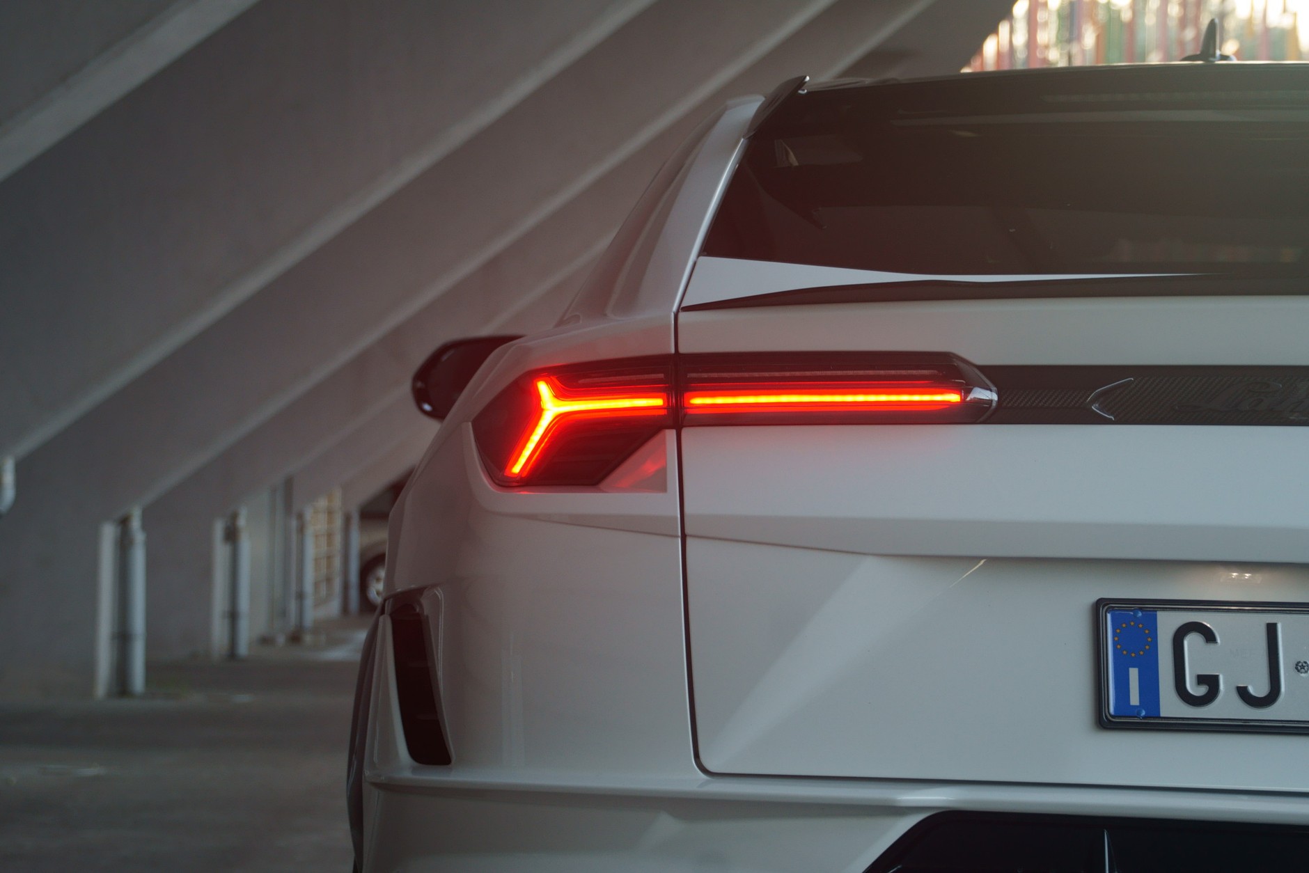 Lamborghini Urus Performante. 666-konny potwór na szczudłach