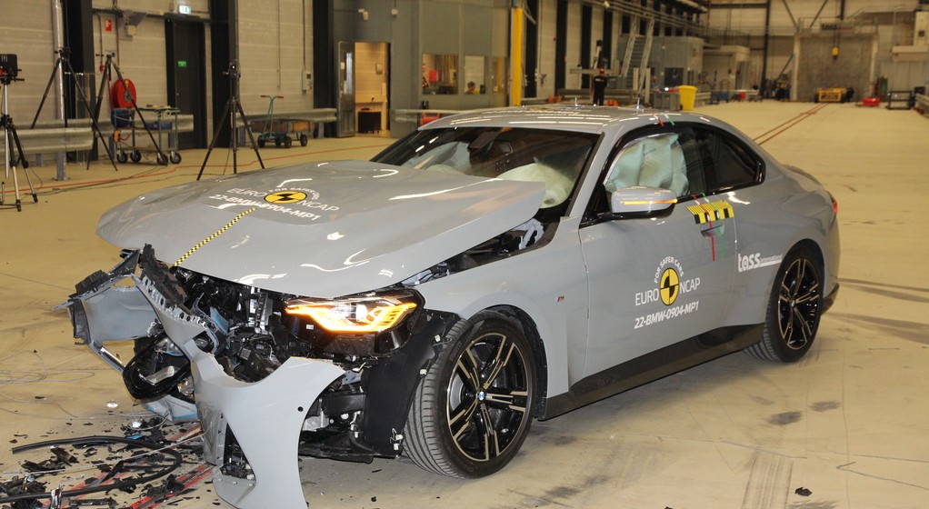 BMW 2 Coupé crashtest