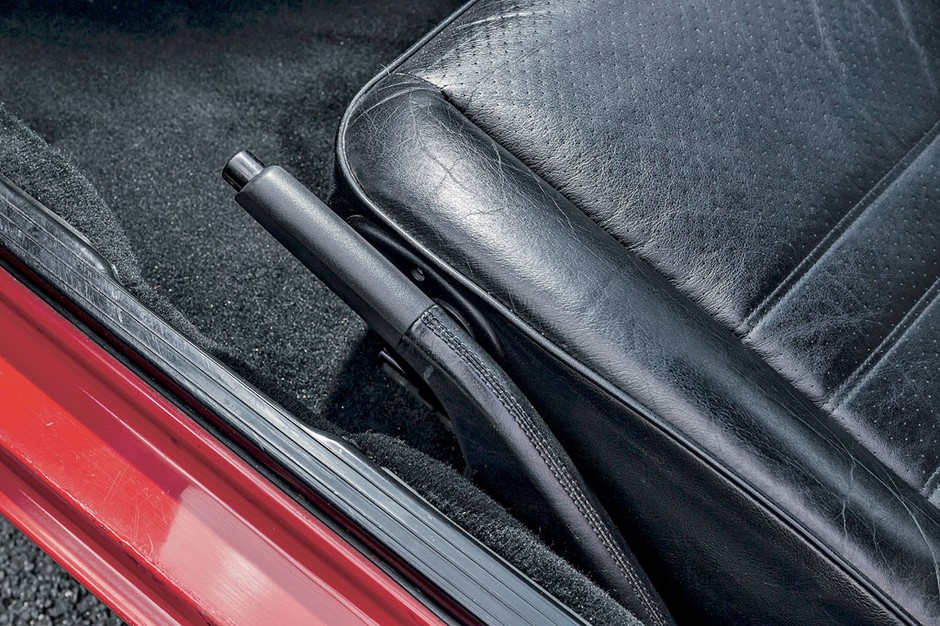 Mercedes 190 E 2.3-16 kontra Porsche 944 S - rewolucja przeciw ewolucji