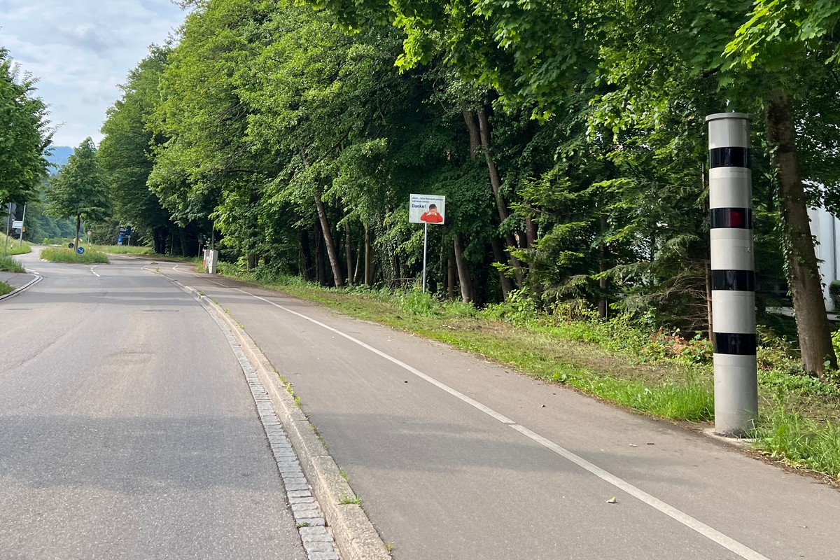 Autonomiczny fotoradar w Kolonii działa miesiąc bez zasilania. Nowa era bezpieczeństwa