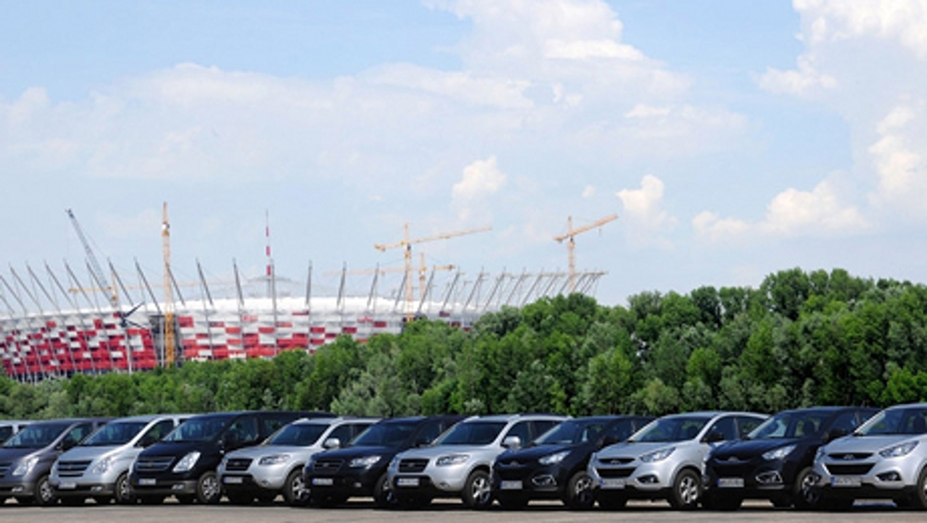 Hyundai rozpoczął przekazywanie aut na Euro 2012