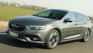 Opel Insignia Country Tourer 1.6 Turbo – ile w nim terenówki?