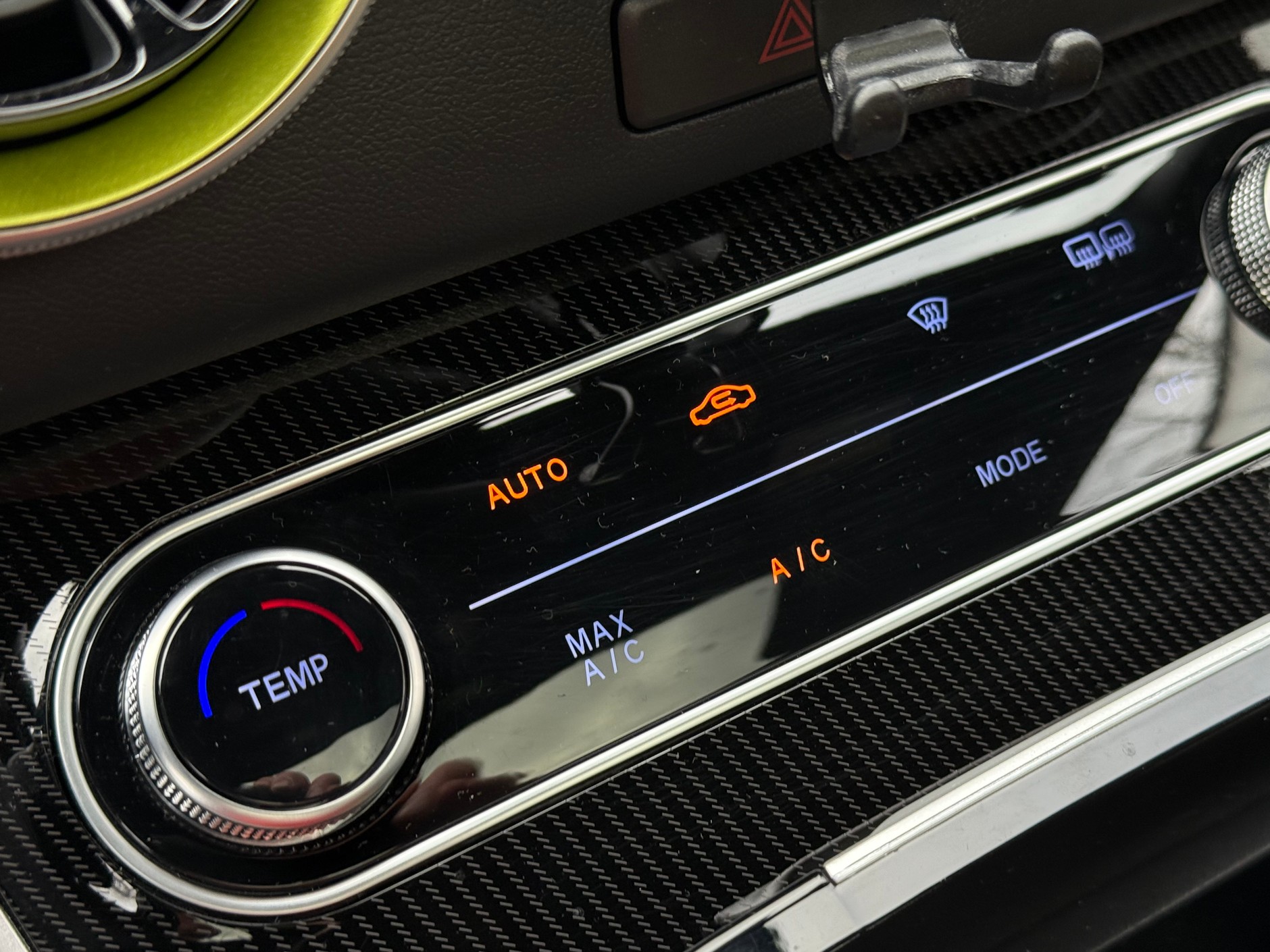 Automatyka klimatyzacji działa własnym życiem. Możesz z niej korzystać, ale nie polecam