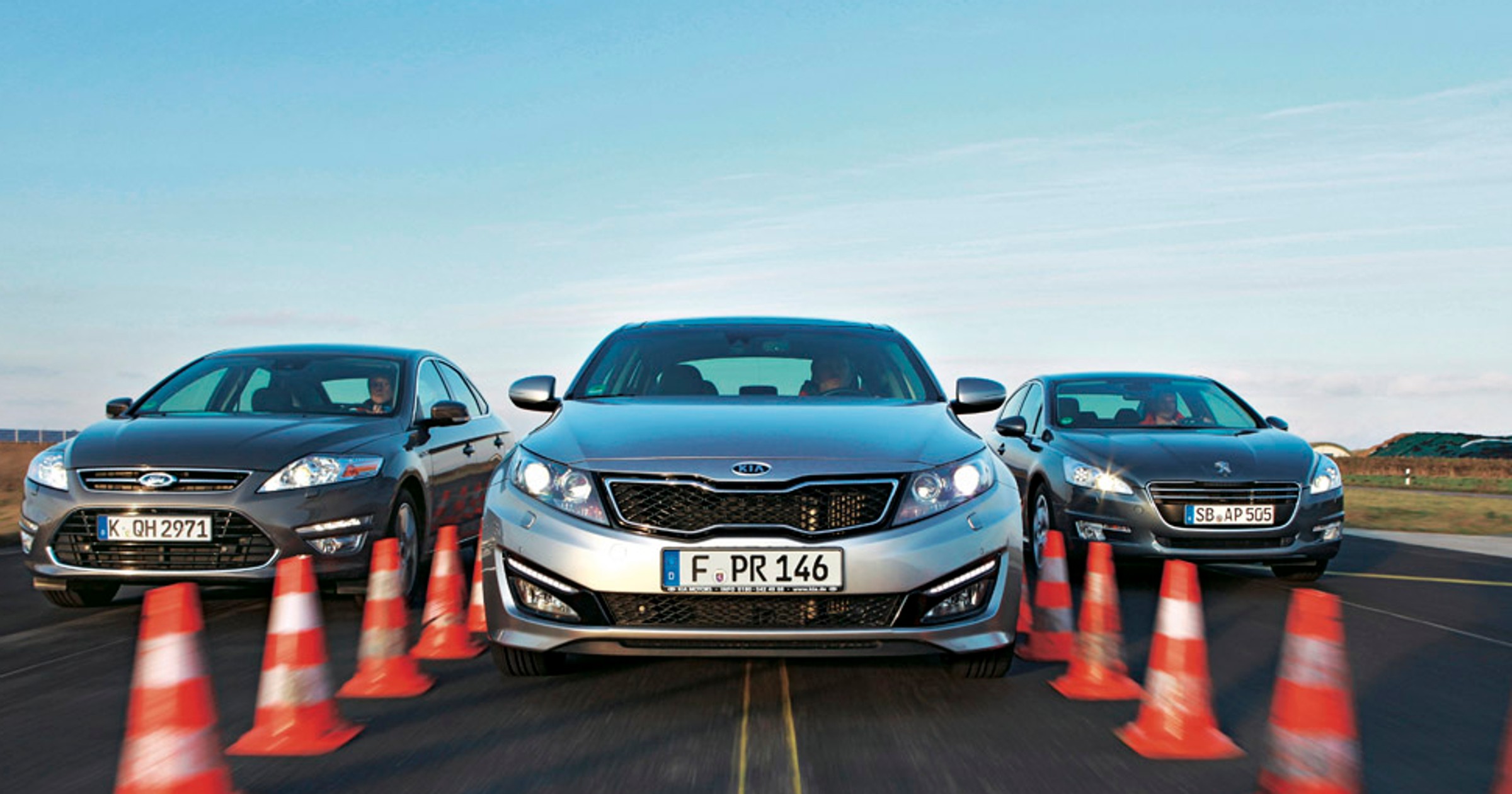 Kia Optima kontra Ford Mondeo i Peugeot 508: które auto jest najlepsze dla rodziny