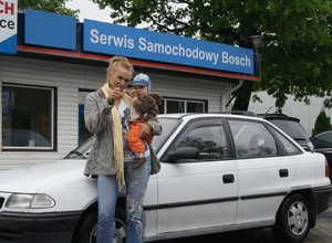 Naprawimy Ci Auto: pierwsi uczestnicy jeżdżą już sprawnymi samochodami