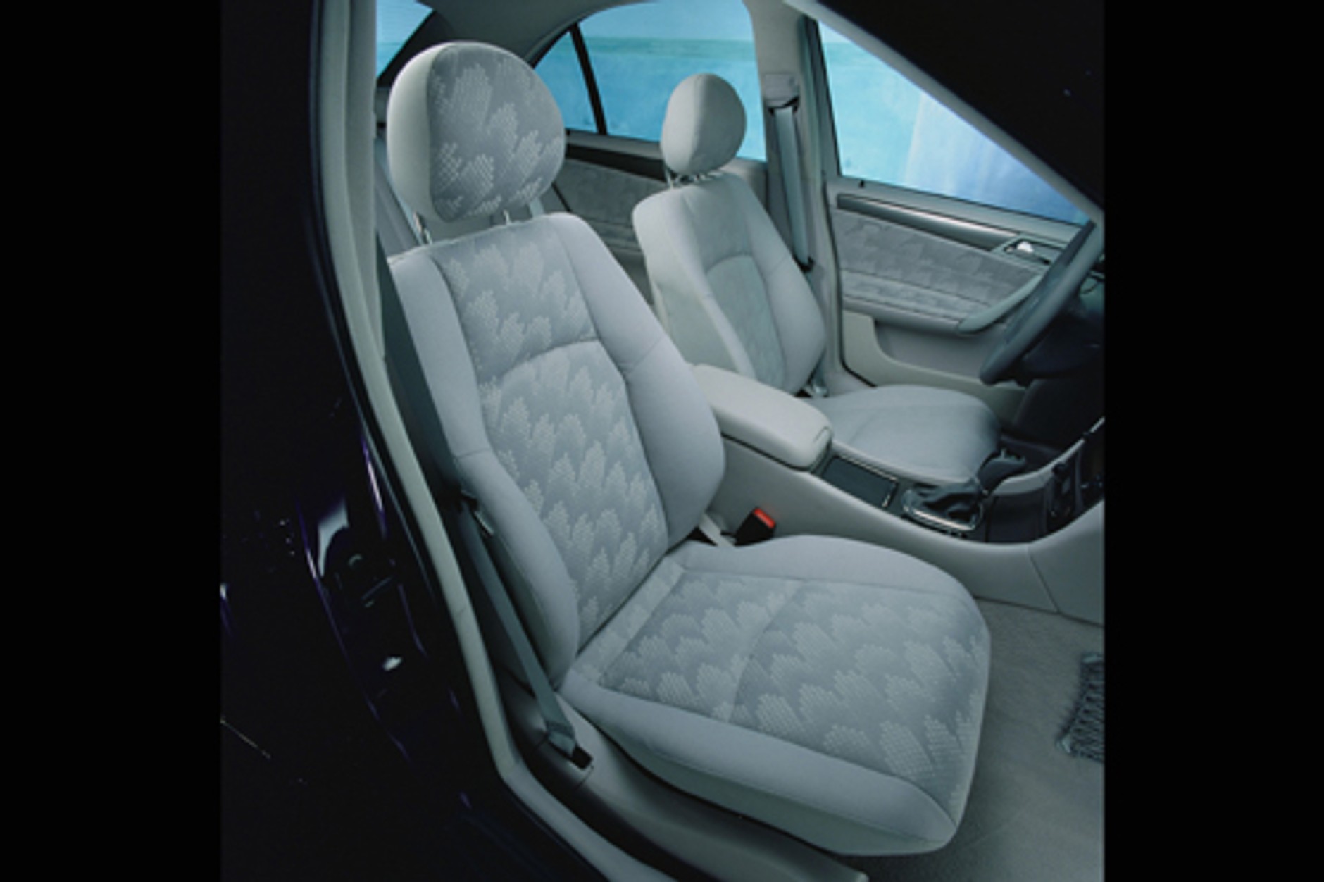 Mercedes klasy C: Prestiż, komfort,  dobre osiągi, ale...