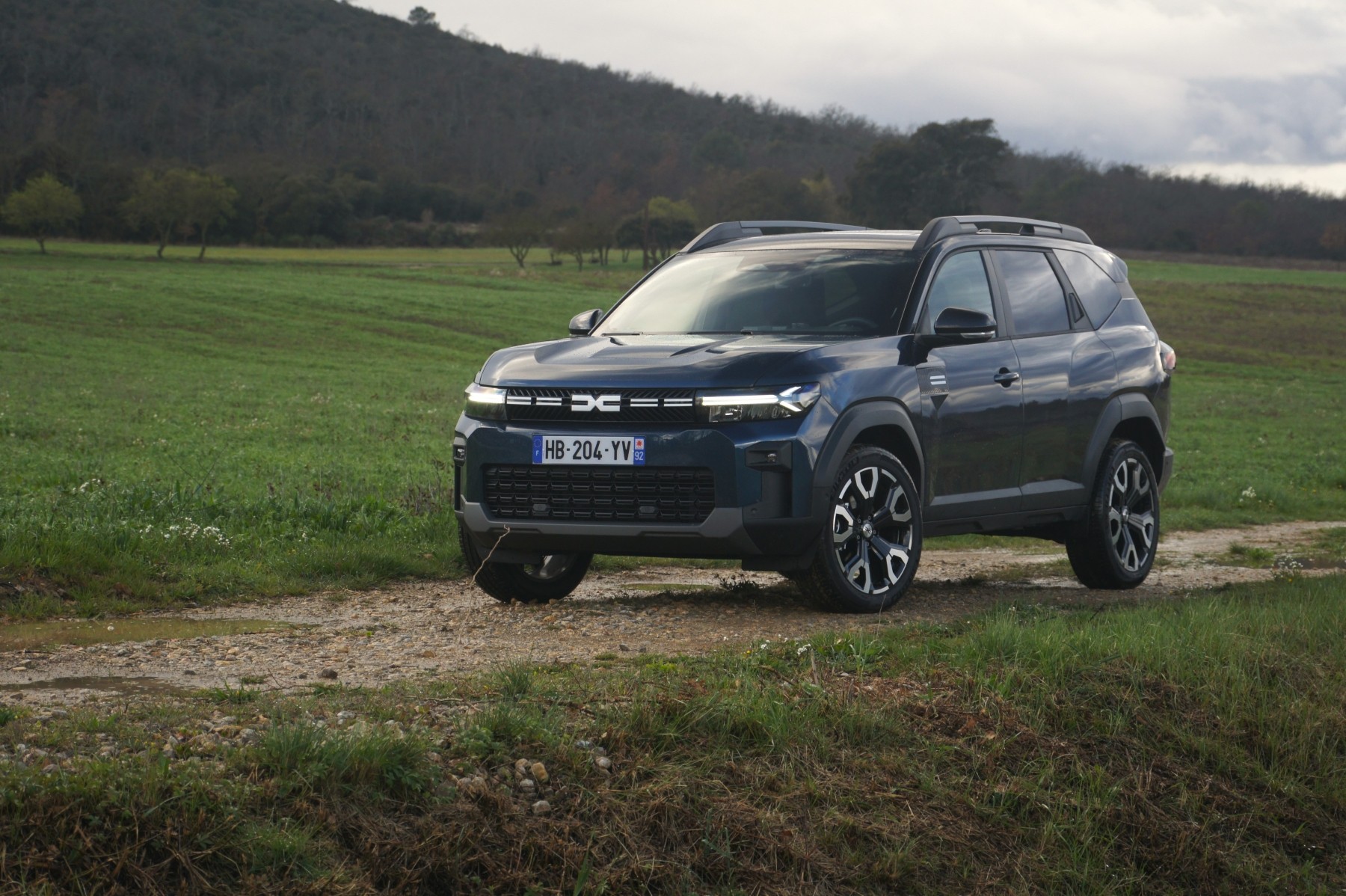 Dacia Bigster z układem hybrydowym ma 155 KM