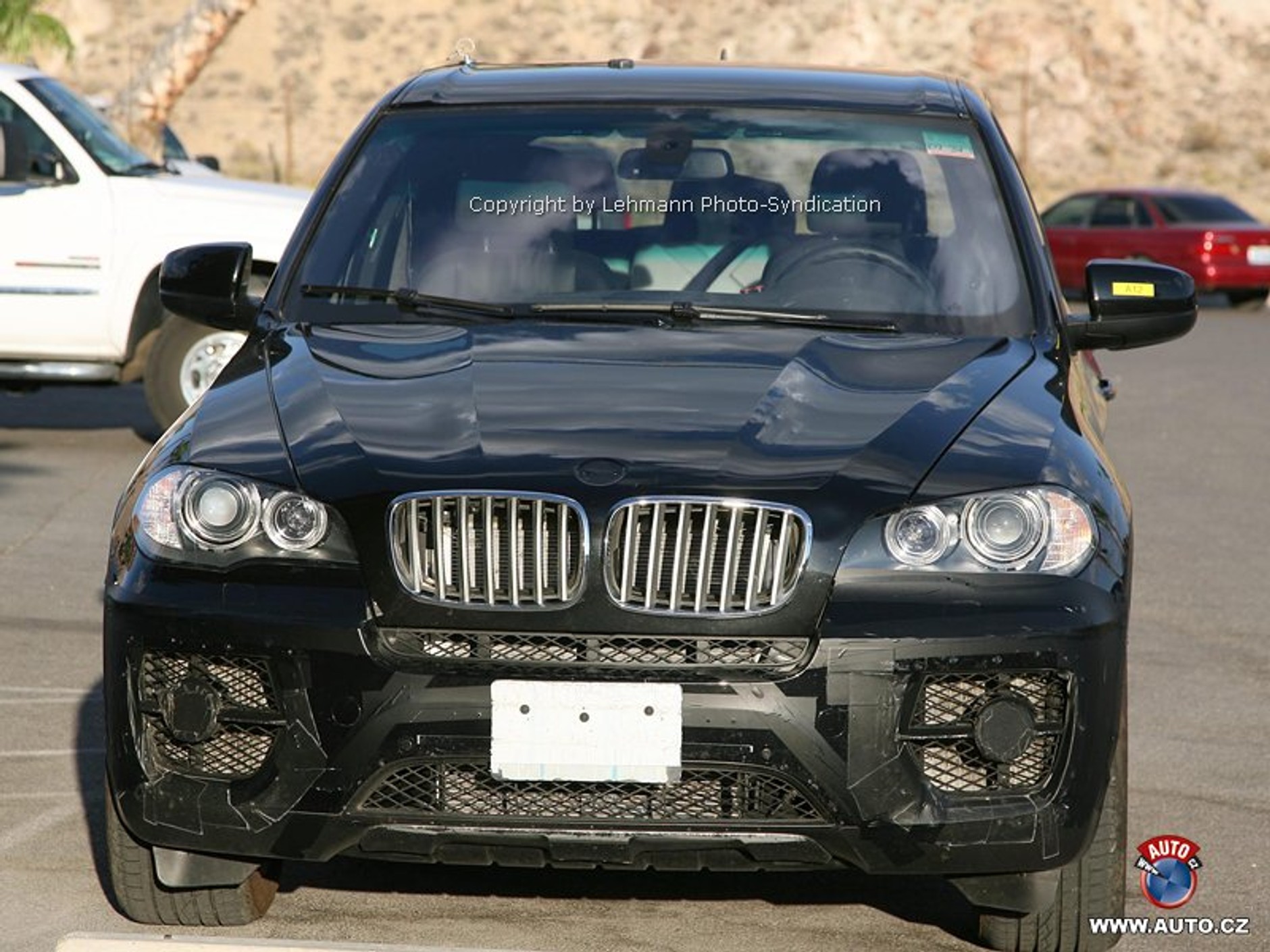 Zdjęcia szpiegowskie: Czy pojawi się najmocniejsze BMW X5 M?