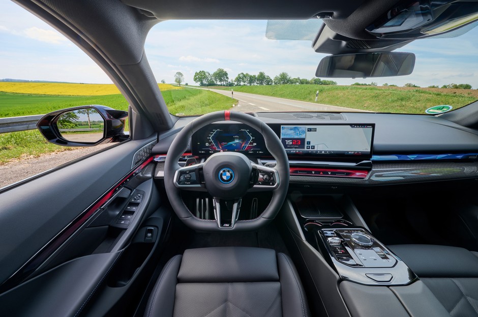 BMW i5 M60 xDrive Touring (2024)
