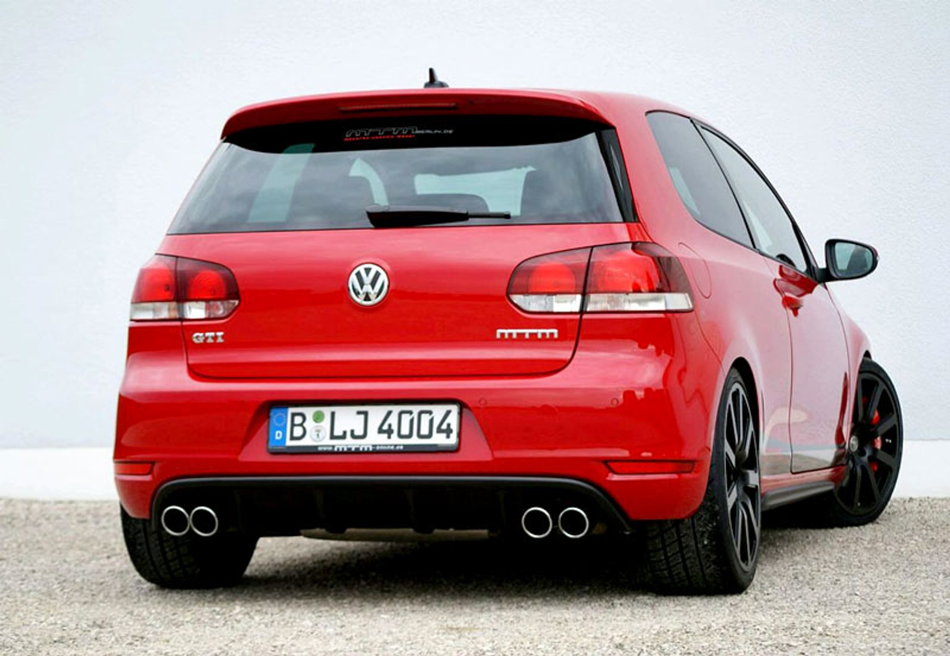 270 koni w Golfie GT1