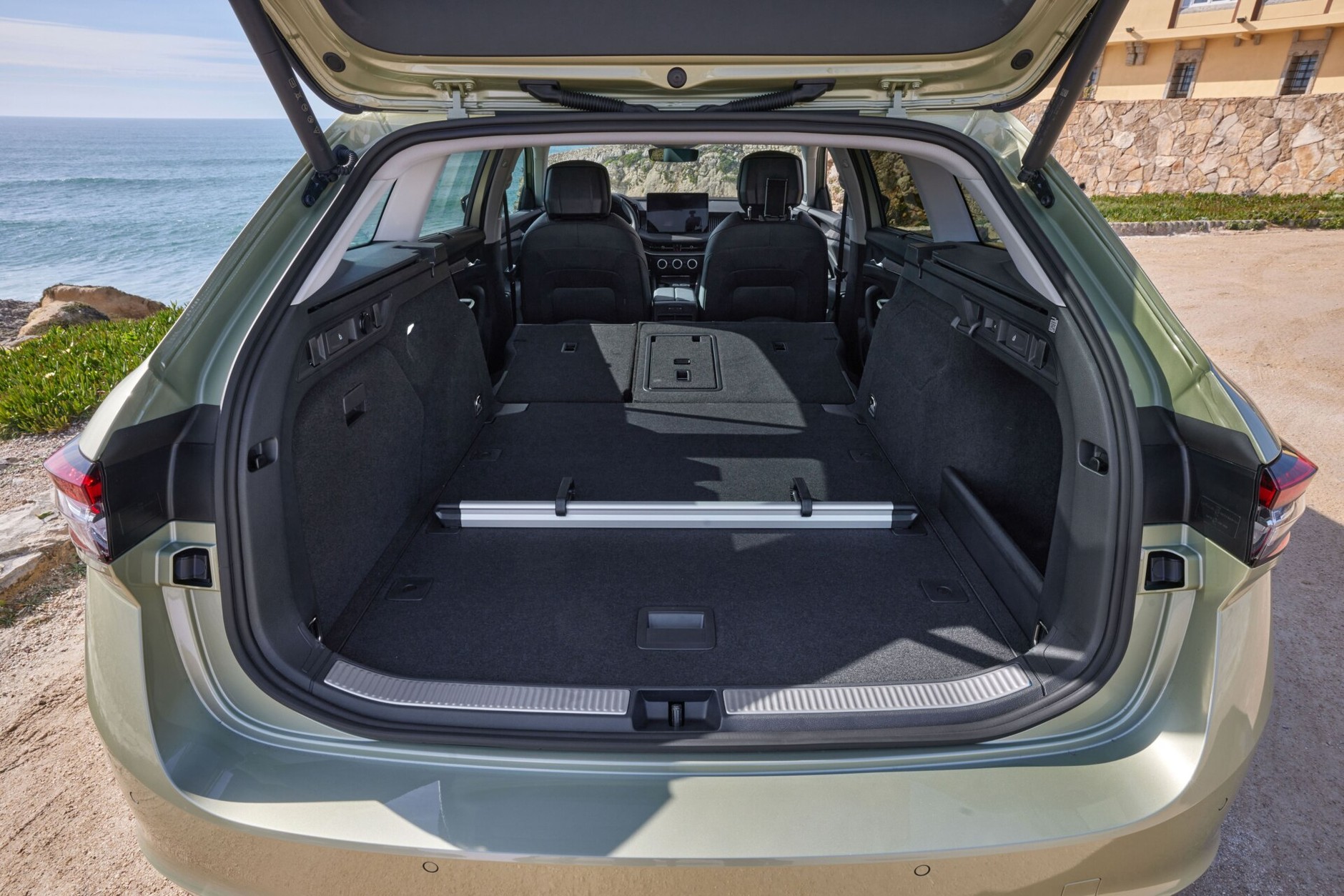 Nowa Skoda Superb Combi