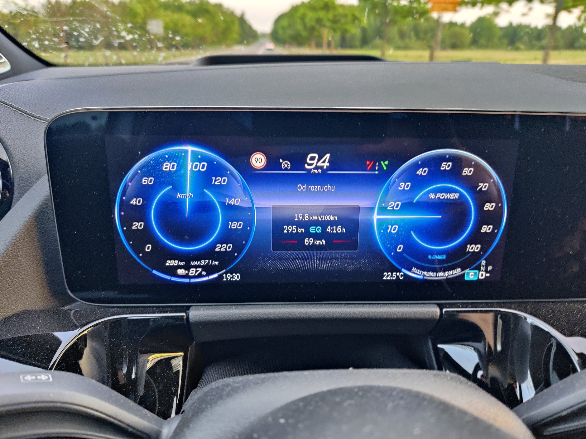 Koniec ładowania auta na ładowarce 100 kW po 40 min