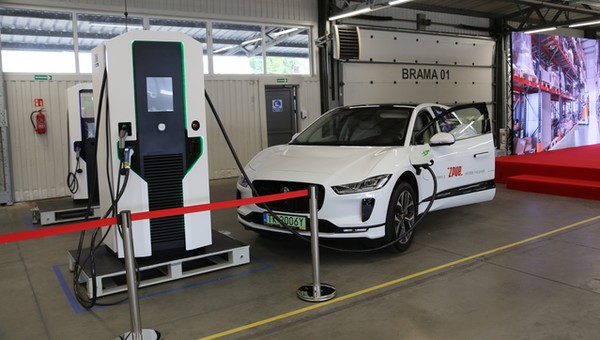 Otwarcie fabryki stacji ładowania w Pszczynie