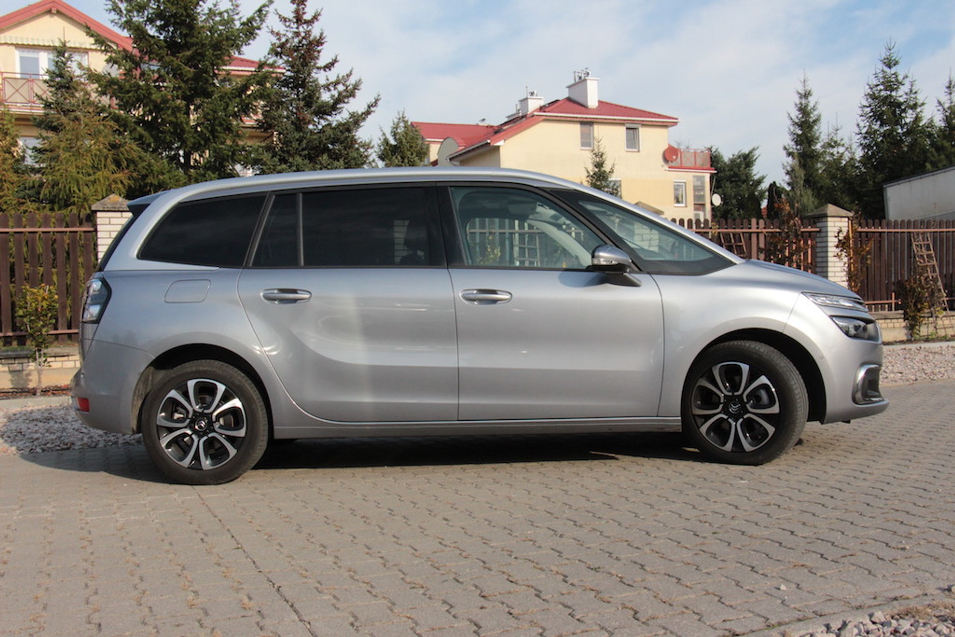Citroen Grand C4 SpaceTourer – idealny na rodzinne podróże