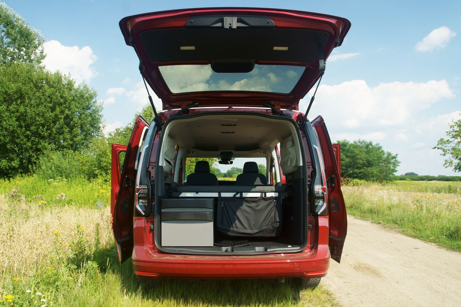 Volkswagen Caddy California 2.0 TDI DSG