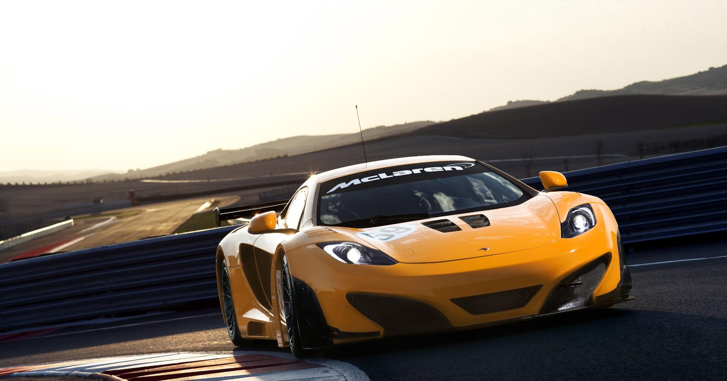 McLaren MP4-12C GT3