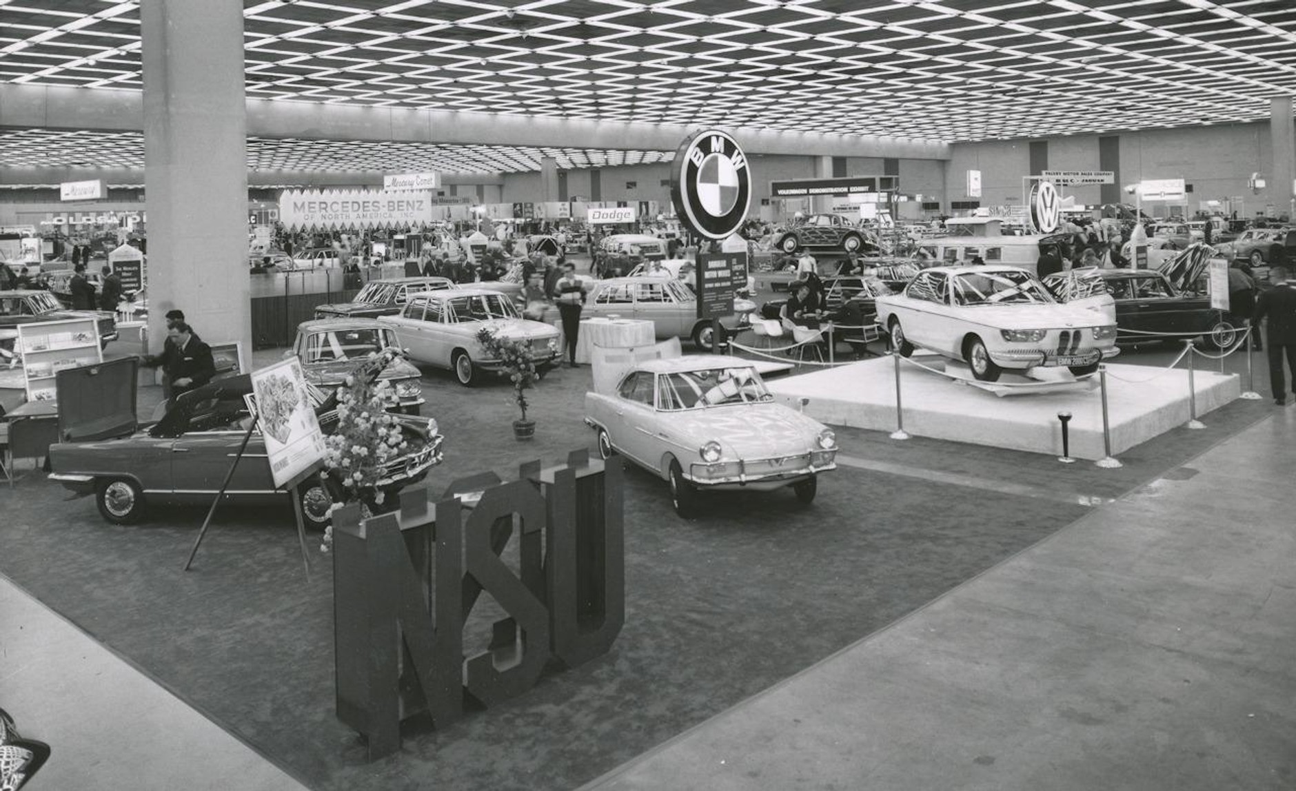 Salon samochodowy w Detroit (1965)