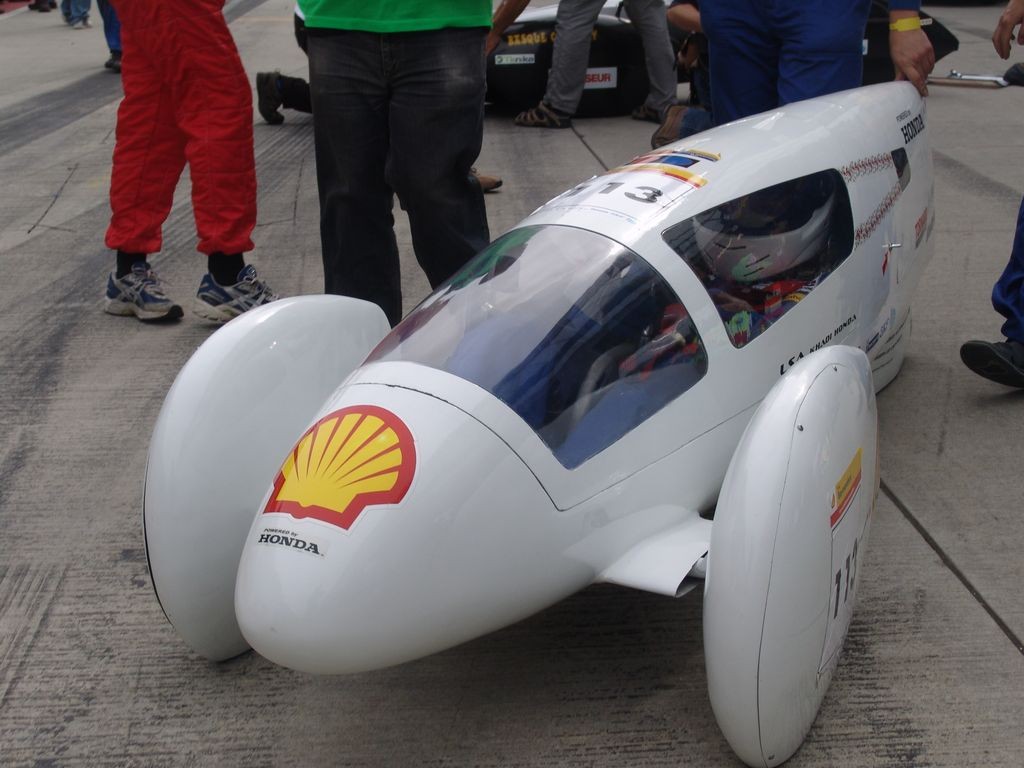 Shell Eco-marathon 2011: ile km na 1 litrze?