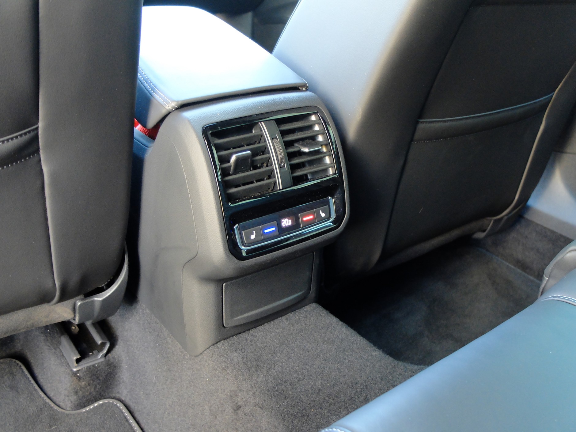 Volkswagen Passat R-Line Edition 2.0 TDI/240 KM