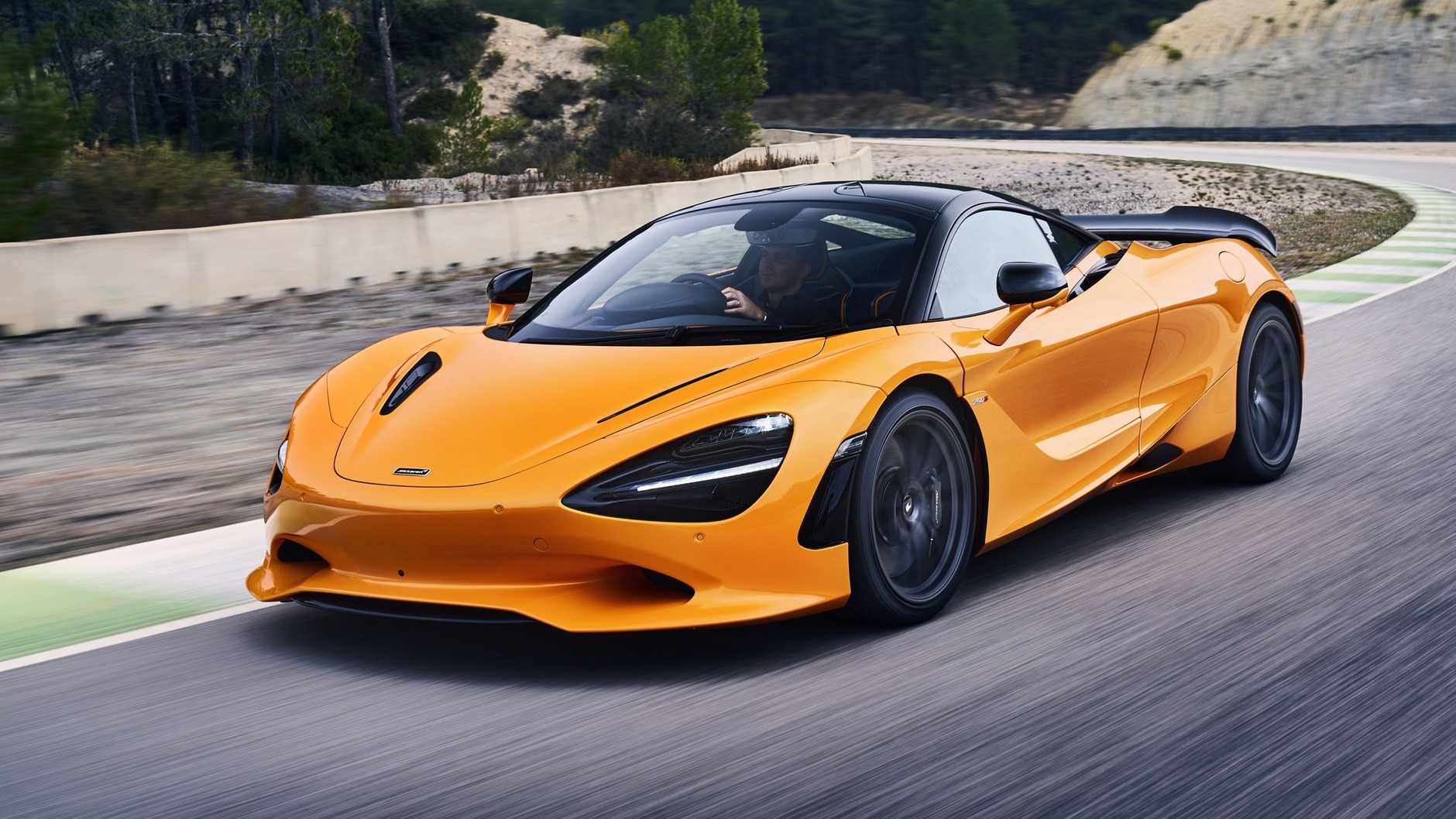 McLaren 750S