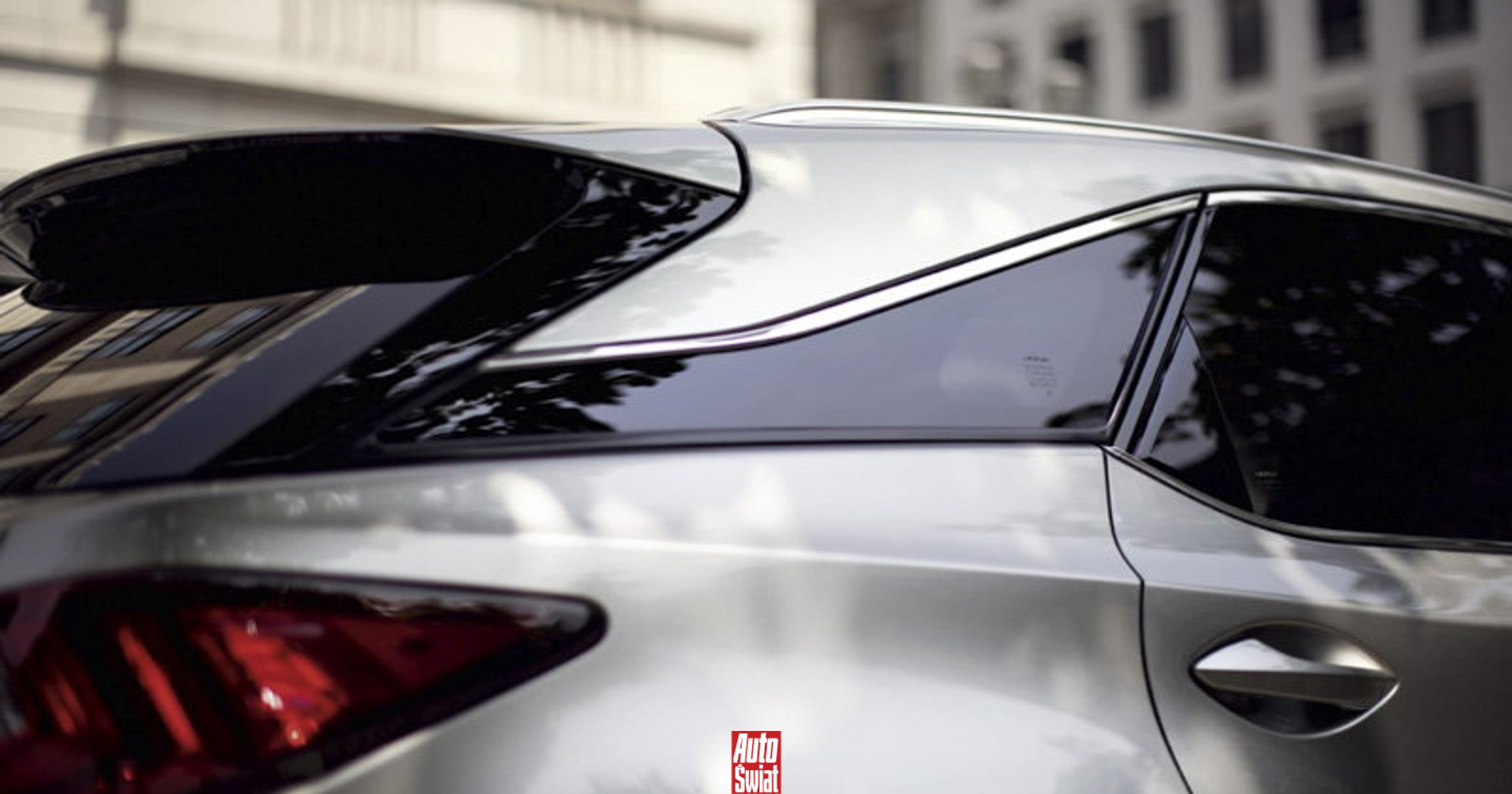 Skradzione auto rodziny Donalda Tuska odnalezione. Policja szuka sprawcy