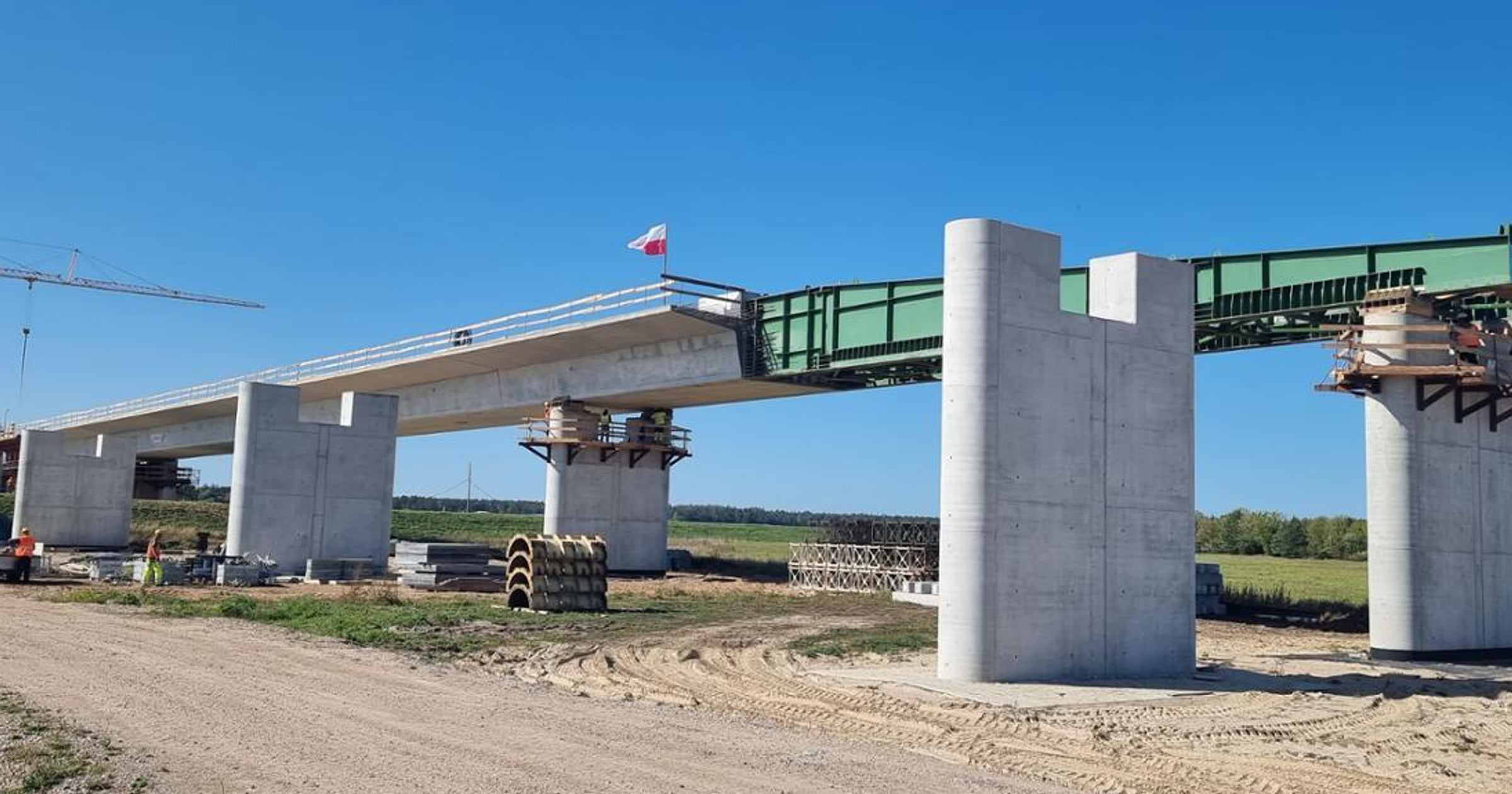 Budowa mostu i estakad nad doliną Narwi