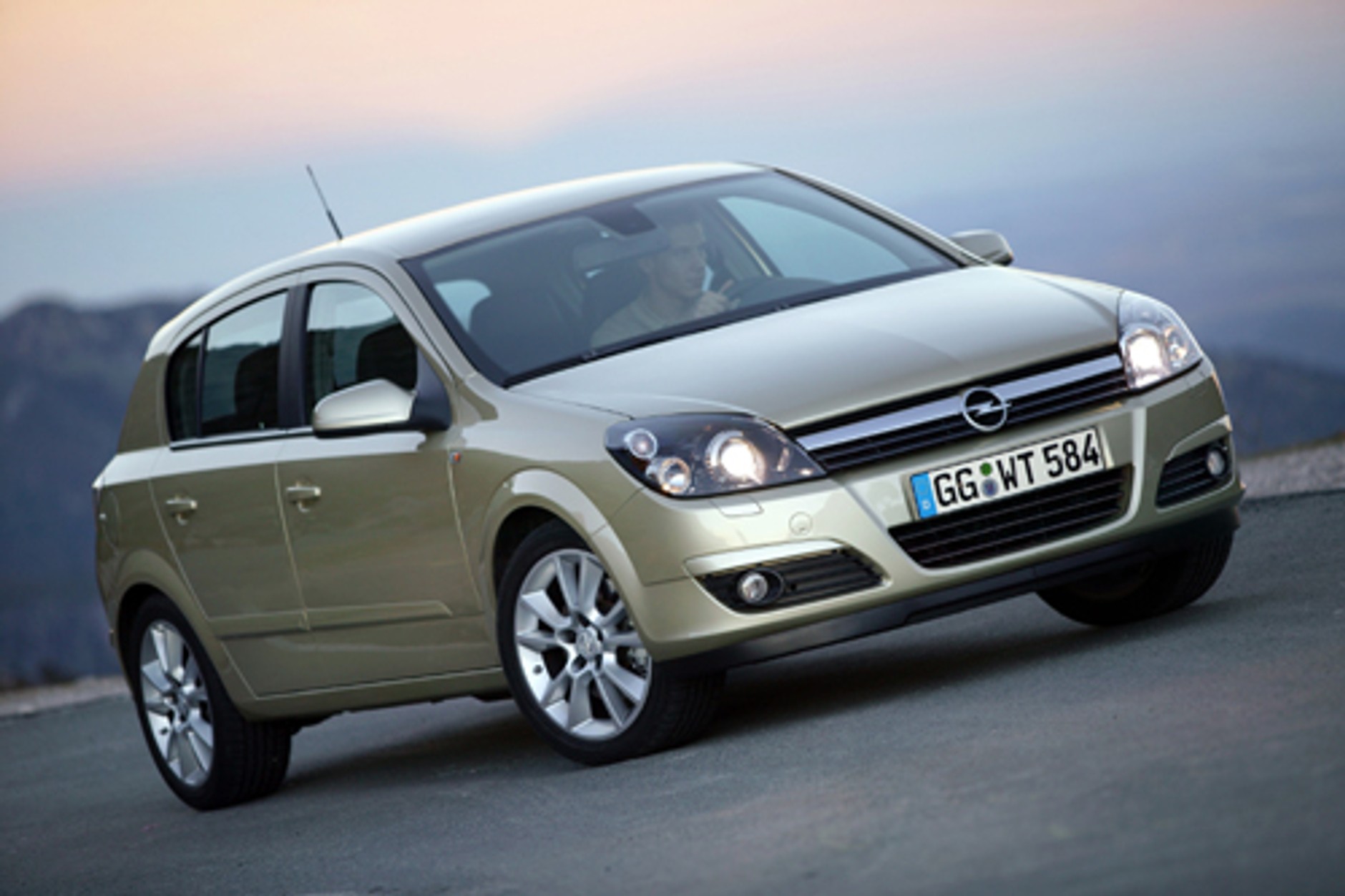 Używany Opel Astra III - Model z dużymi ambicjami