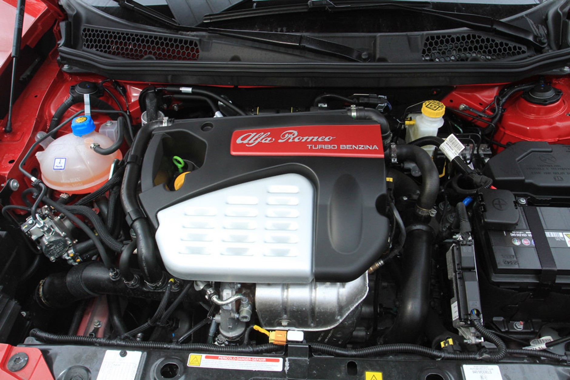 Alfa Romeo Giulietta z fabryczną instalacją LPG. Czy warto jeździć na gazie?