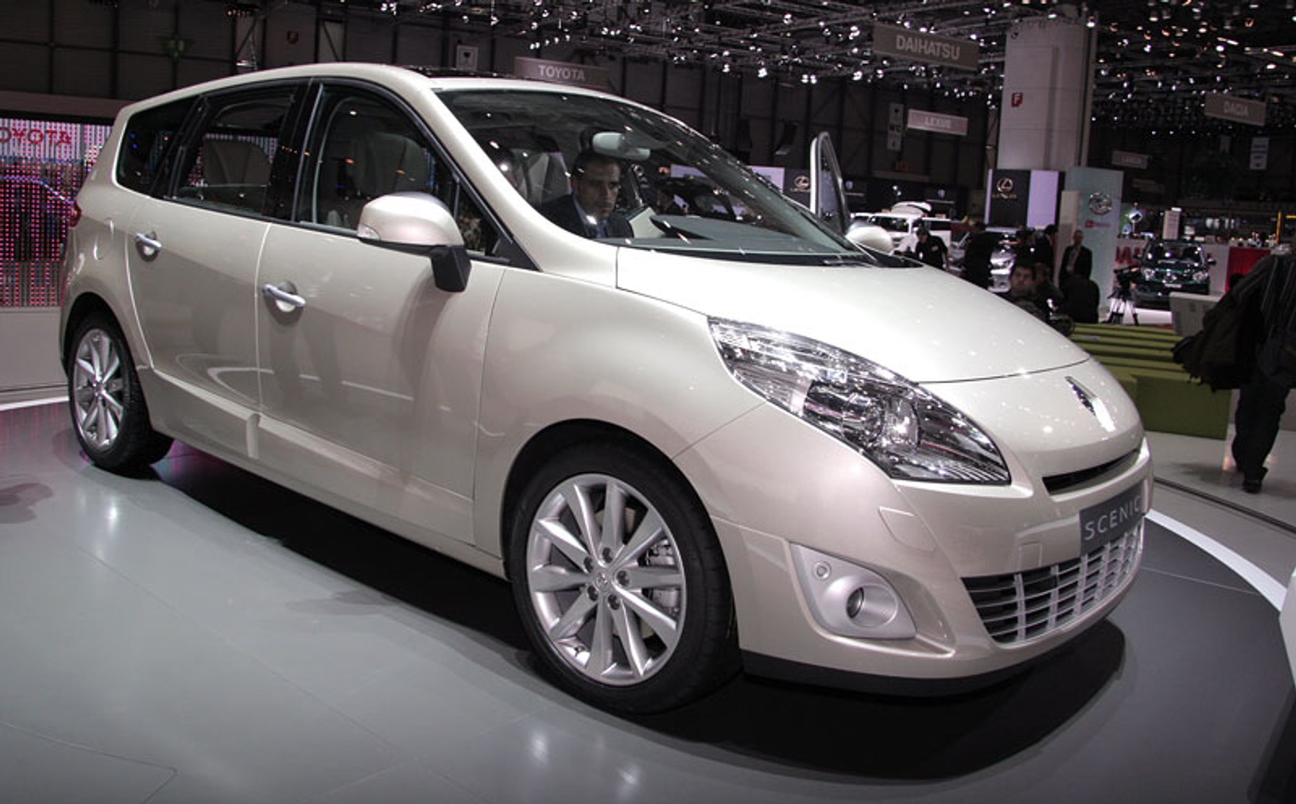 Genewa 2009: Renault Scénic – trzecie wydanie