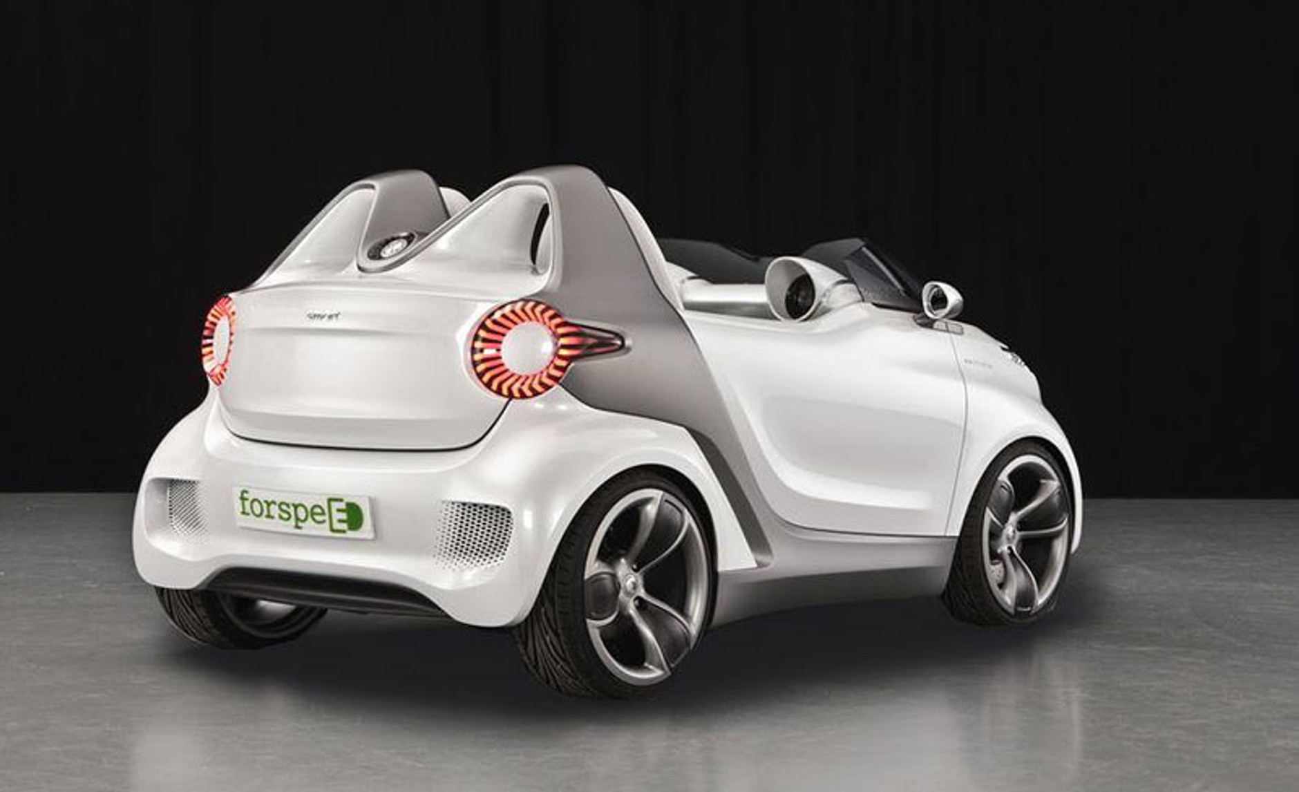 Elektryczny Smart przyjedzie do Genewy