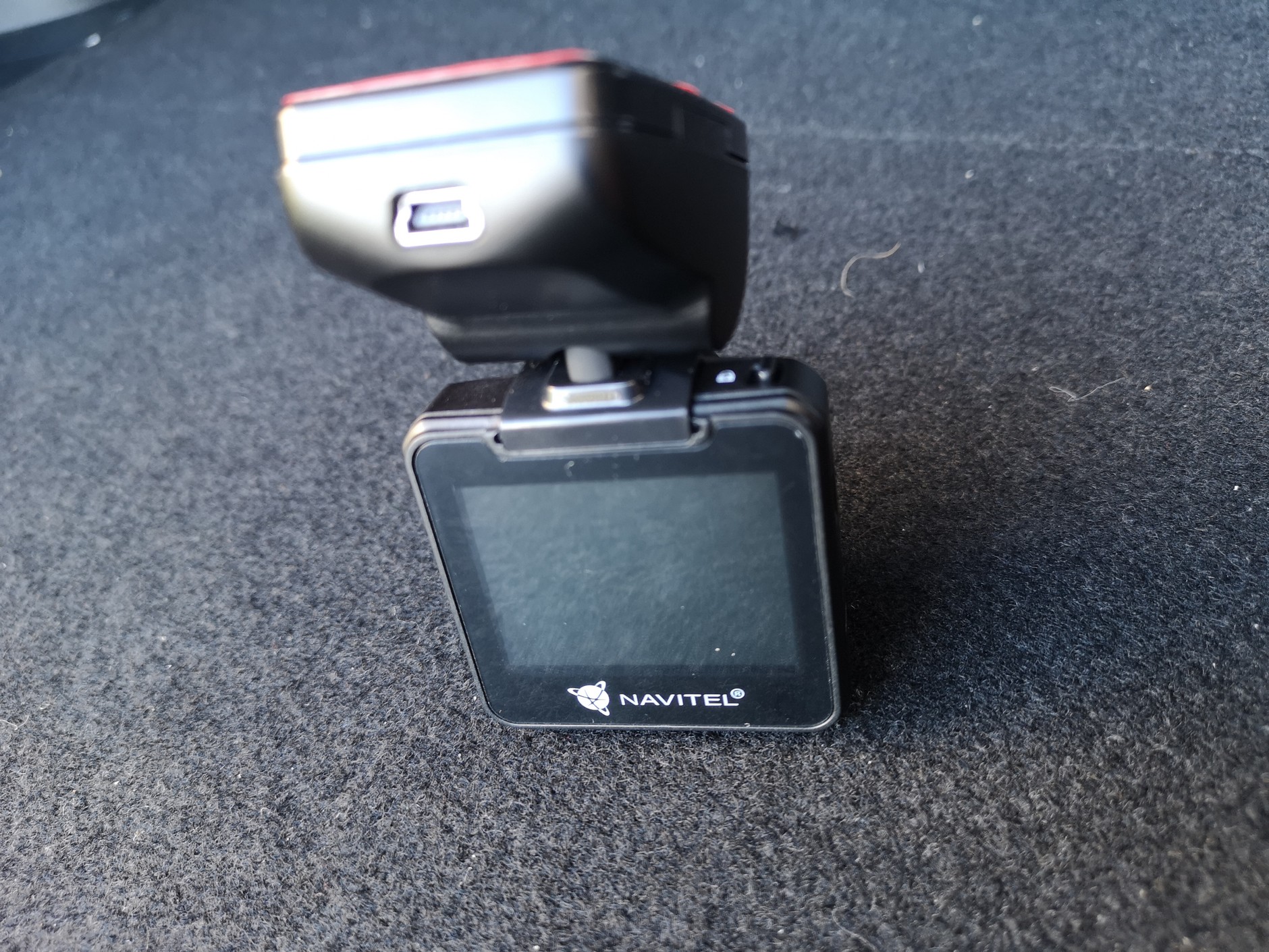 Navitel R600