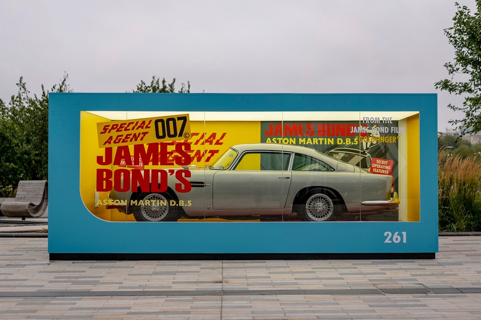 Aston Martin DB5 Jamesa Bonda