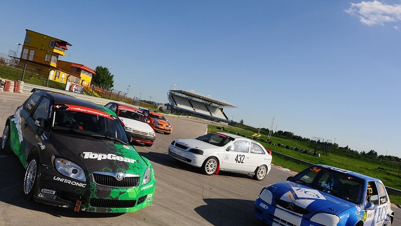 Wyścigowy weekend w Słomczynie