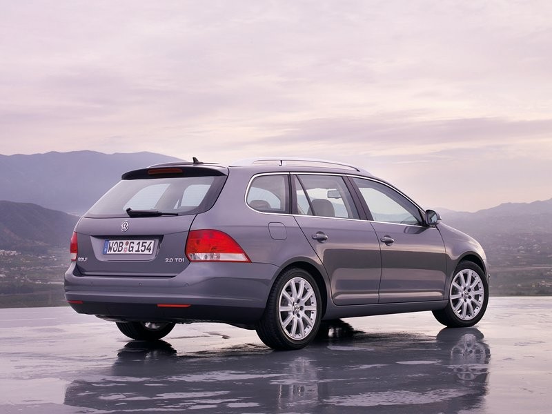 Volkswagen Golf Variant: pierwsze zdjęcia, informacje i tapety