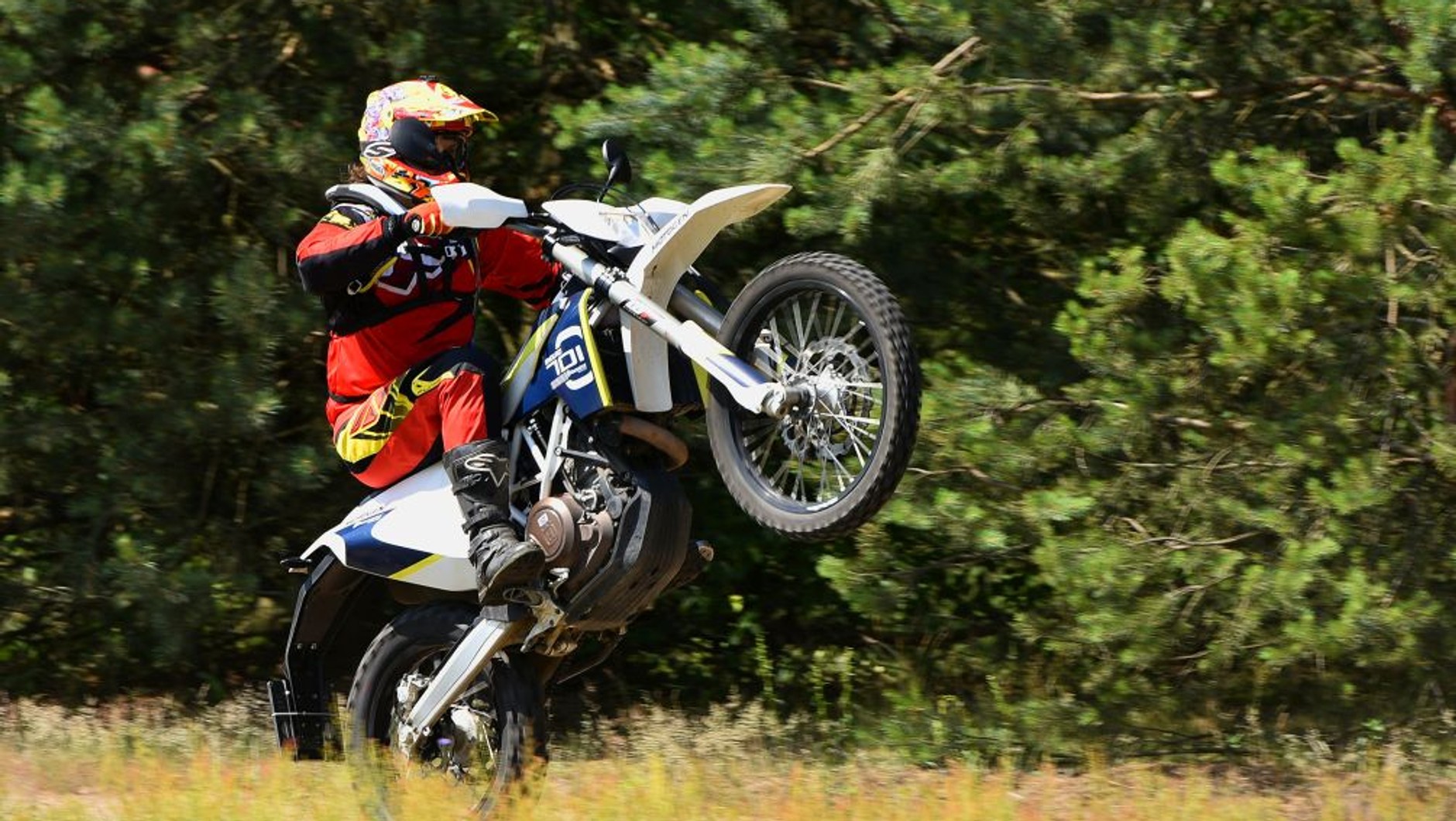 Husqvarna 701 Enduro na gumie