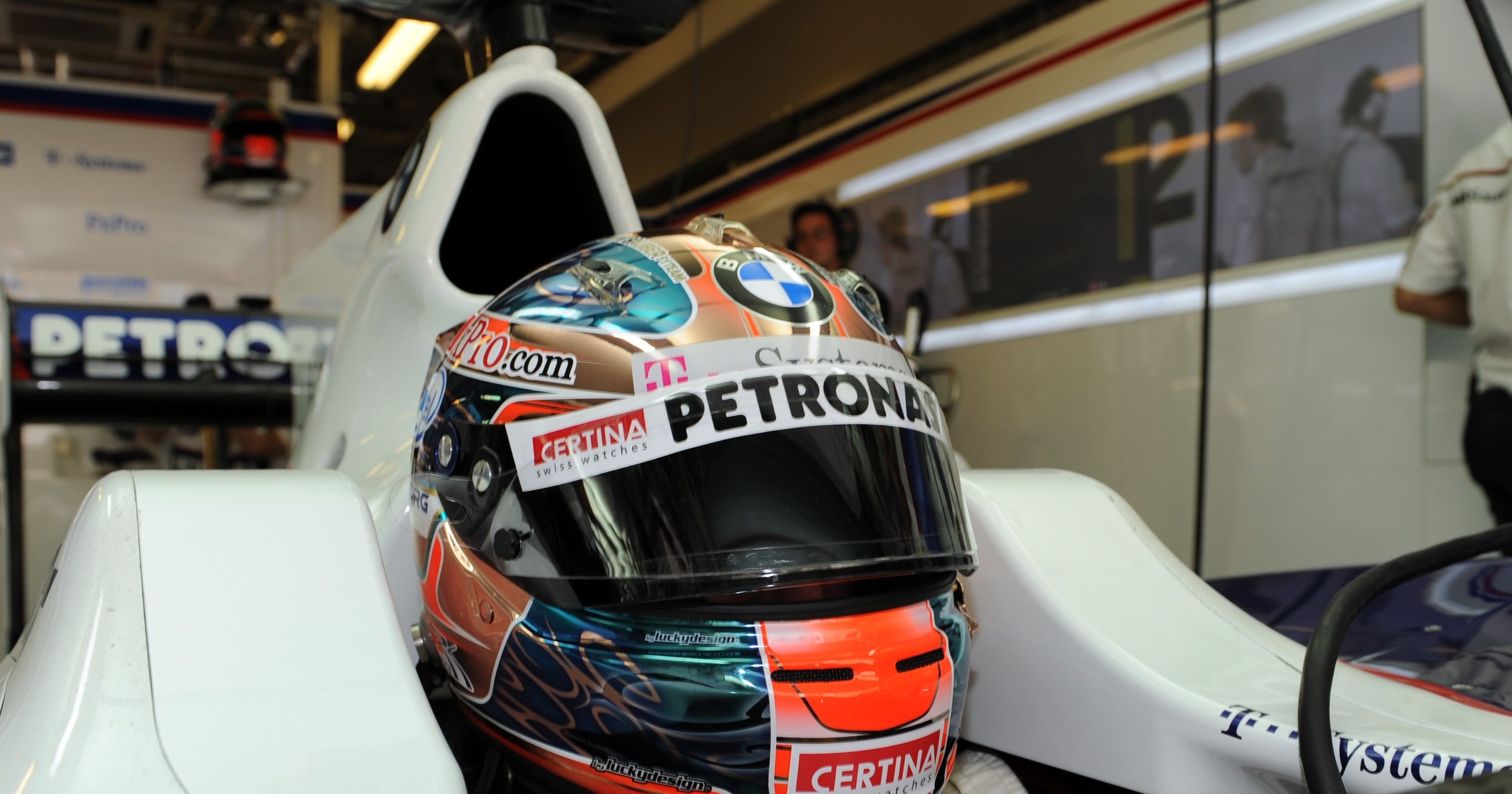 Robert Kubica ścigał się gokartem!